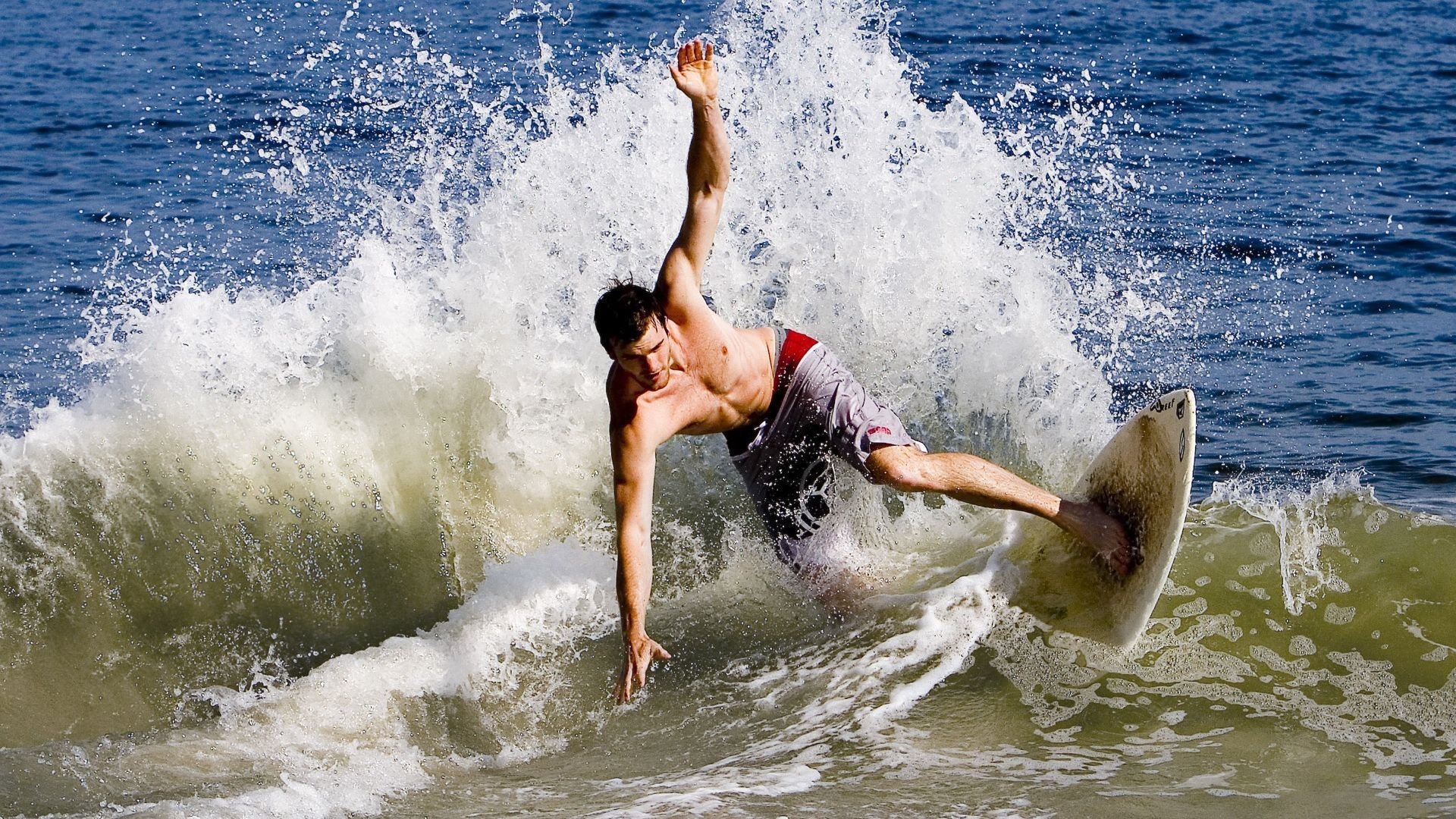 中国男篮力拼防守端 球队默契度不断提升,中国男篮表现