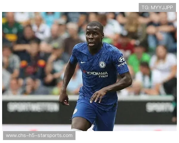 山东泰山祖马贴身卡位强硬，对手背身拿球直接被断